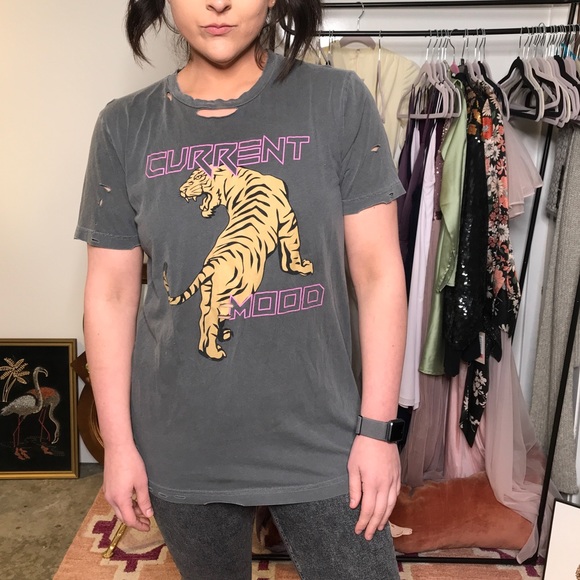lulu simon studio Tops - LuLu Simon Studio Medium Gray Tiger Current Mood Tshirt Top Made in USA